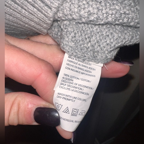 Like new Men's Izod gray button neck sweater medium - Picture 8 of 9